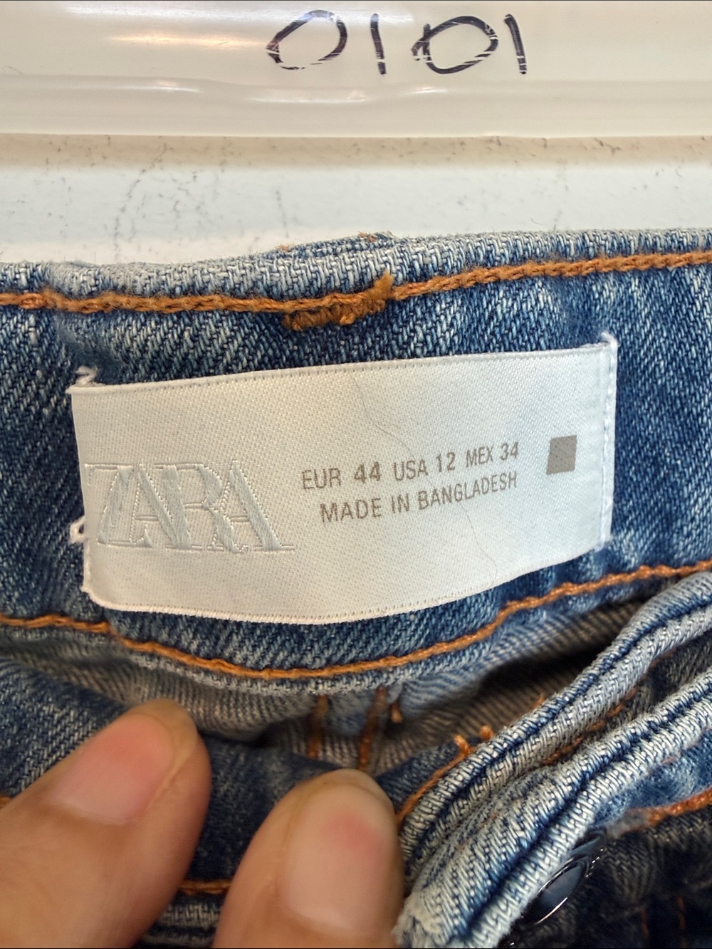 Zara Women’s Light Blue Straight-Leg Jeans - Picture 4 of 16